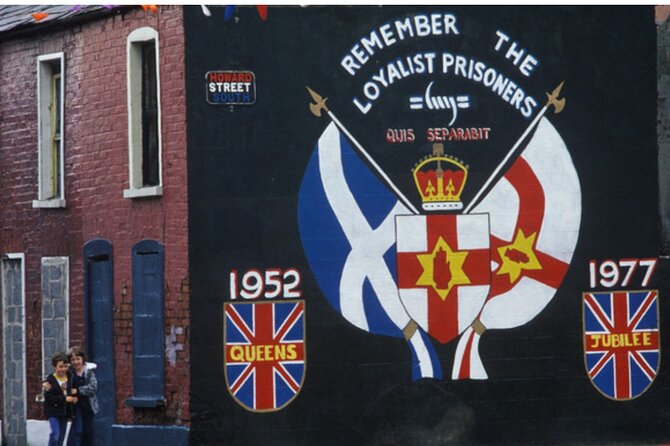 2 Hour Terror and Mural History Belfast taxi Private Tour - Key things to know before you go