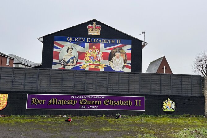 2 Hours Republican & Loyalist Mural Black Taxi Tour from Belfast - How the 2-hour route flows (and why the pacing works)