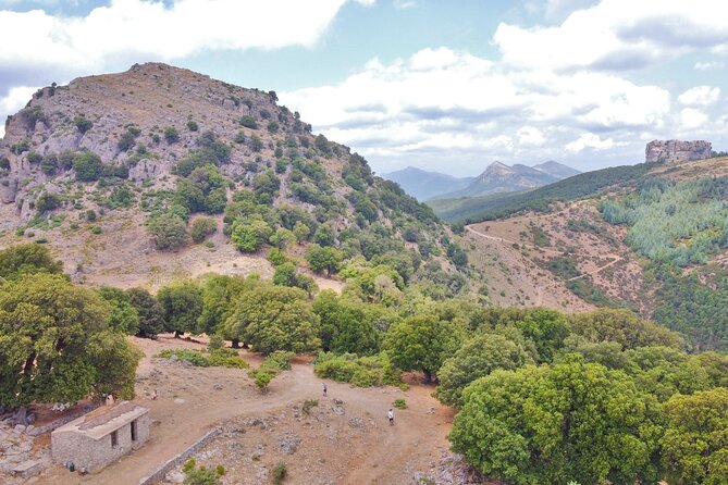 4x4 tour of Orgosolo: Murals and typical lunch at the shepherd's - Murals of Orgosolo: your second chance to read the town