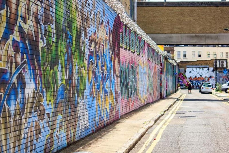 ADVANCED GRAFFITI STREET ART TOUR / SHOREDITCH / EAST LONDON - Ben Eine: the link between graffiti and street art styles