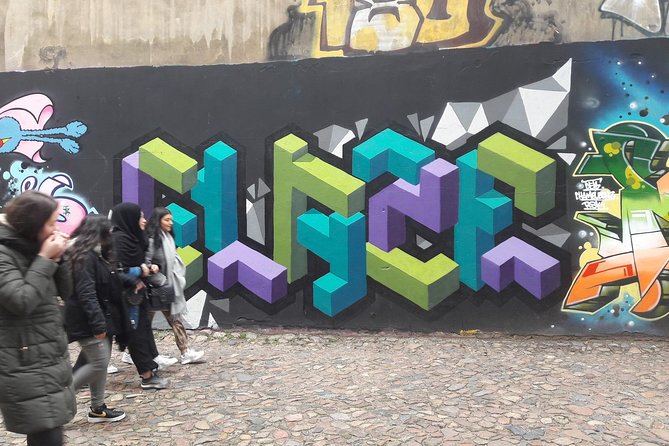 Alternative Hamburg Private Alternative Street Art Tour - Schanzenviertel to St. Pauli: what this street art tour actually gives you