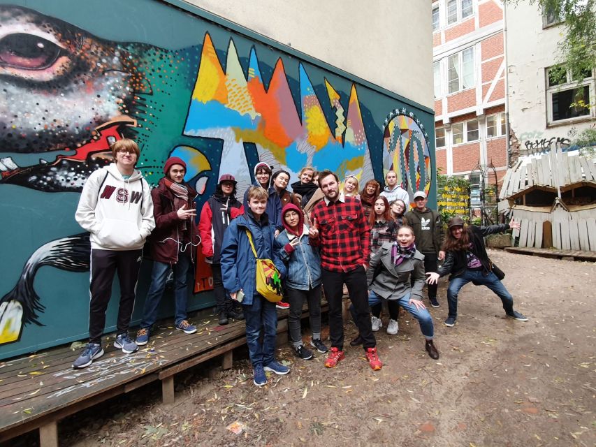 Alternative Hamburg / Street Art Private Tour - Rote Flora and G20 demos: the politics behind the paint