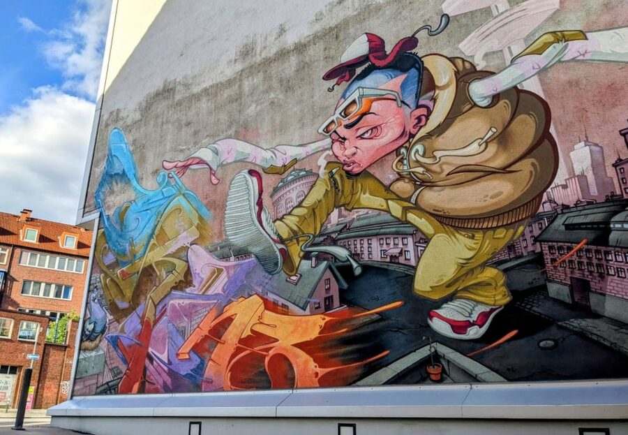 Alternative Hamburg / Street Art Private Tour - Repurposed WW2 bunkers, urban gardens, and creative hubs