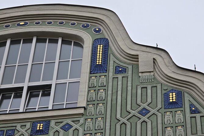 Art Nouveau Meets Street Art in Munich (Max. 12 guests) - Price and value: what $42 buys you in Munich
