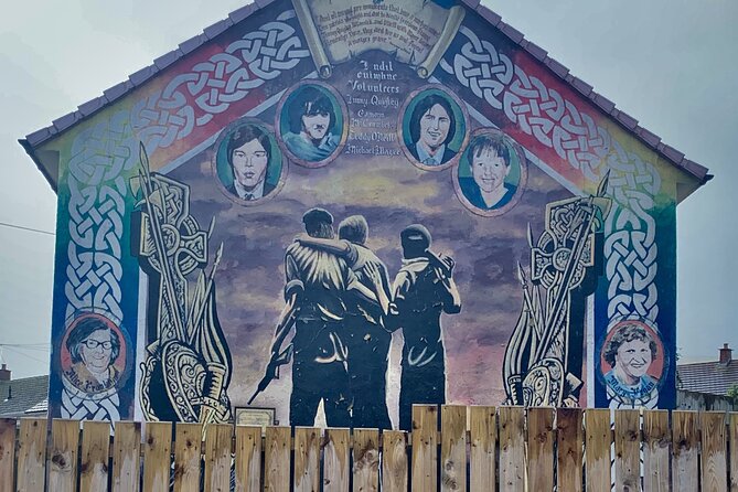 Award Winning Private 2 Hour Belfast Political Black Taxi Tour - Stop 2: Peace Walls and Writing Your Own Peace Message
