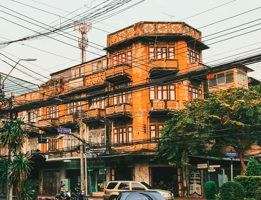 Bangkok: Street Art and Street Food Walking Tour - Charoenkrung Road Wall Murals: 150 Years of Bangkok on One Street