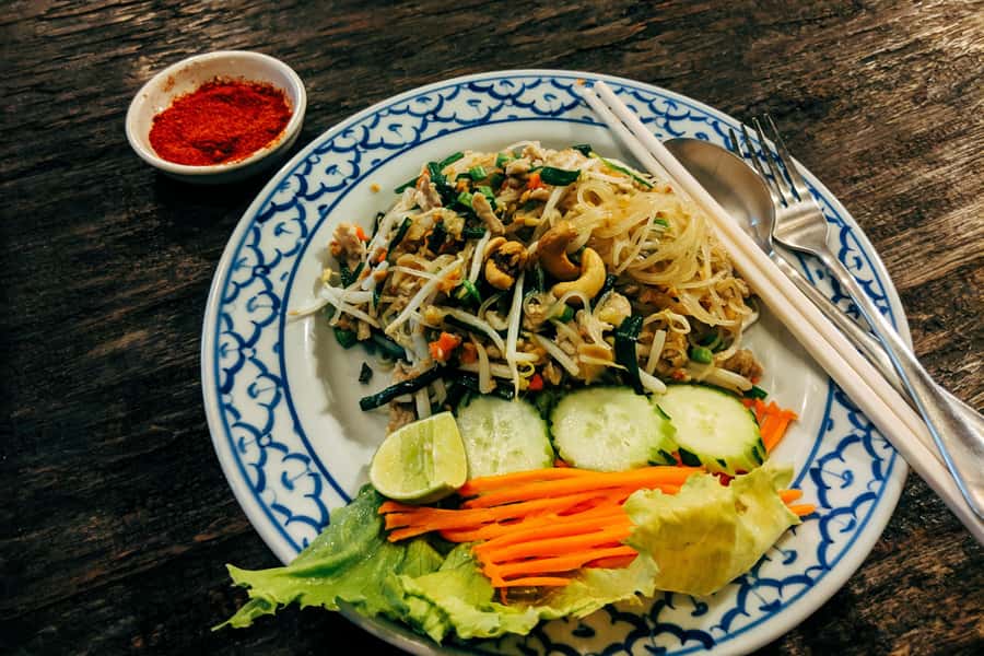 Bangkok: Street Art and Street Food Walking Tour - Food Menu Reality Check: What You’ll Likely Try