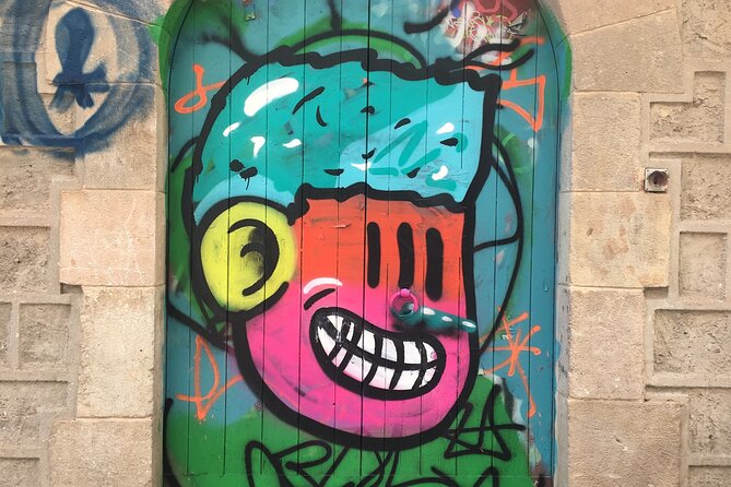 Barcelona Art & Wine: Galleries, Studios & Street Art - Stop 1: Galeria SENDA in Ciutat Vella