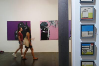 Barcelona Art & Wine: Galleries, Studios & Street Art - Gothic Quarter (Barri Gòtic): Galleries, Medieval Streets, and Contrasts