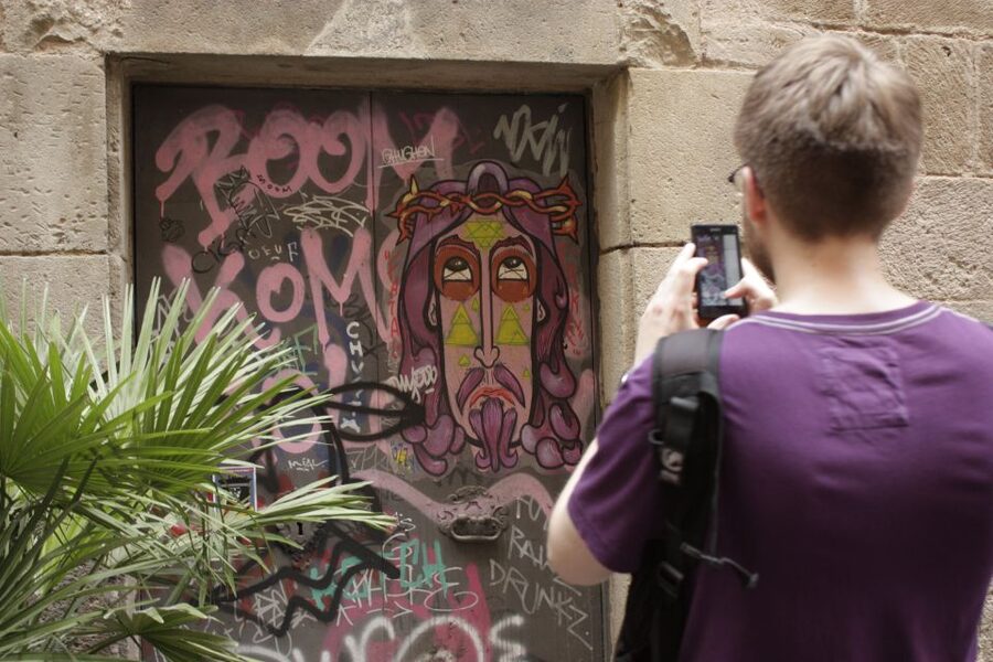 Barcelona: Raval Street Art and Graffiti Walking Tour - A Real Local Perspective: How the Guide Changes What You See