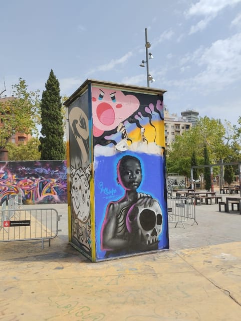 Barcelona | Street Art Bike tour - Contemporary culture breaks: CCCB and MACBA exteriors