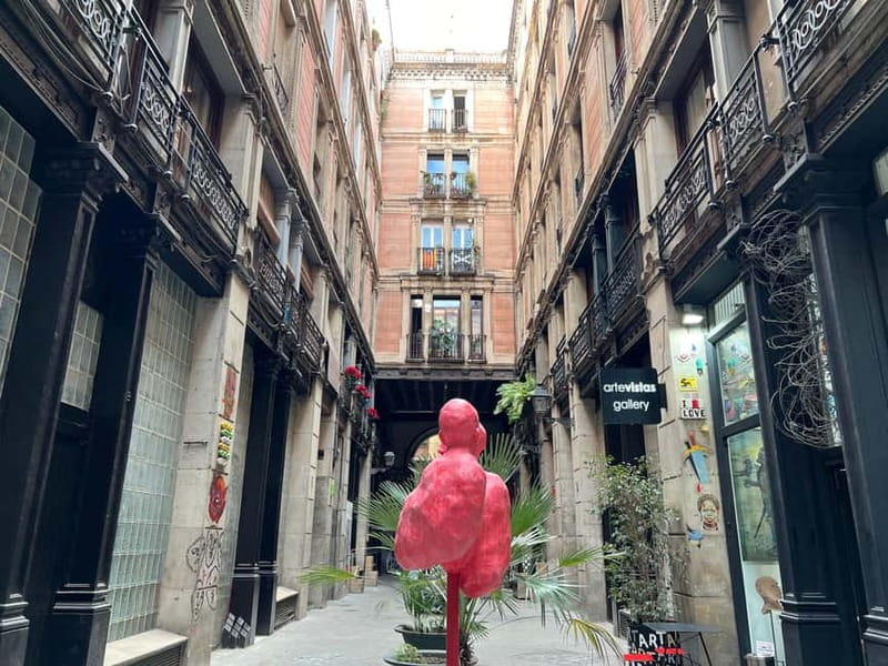 Barcelona: Street Art & Visit to Galleries Tour - Carrer d’Avinyó, 39: When You Read the Wall and the Street Together