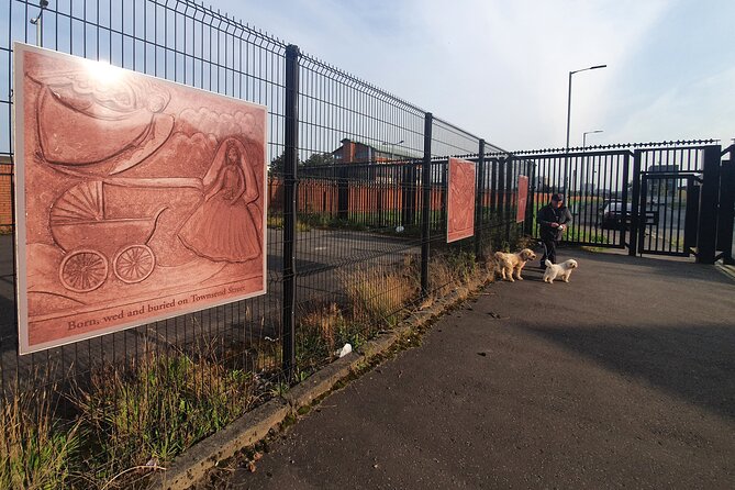 Belfast Cab Tour of Peacewalls, Murals and the Famous Titanic Slips - The Peace Wall: why it kept growing after 1969