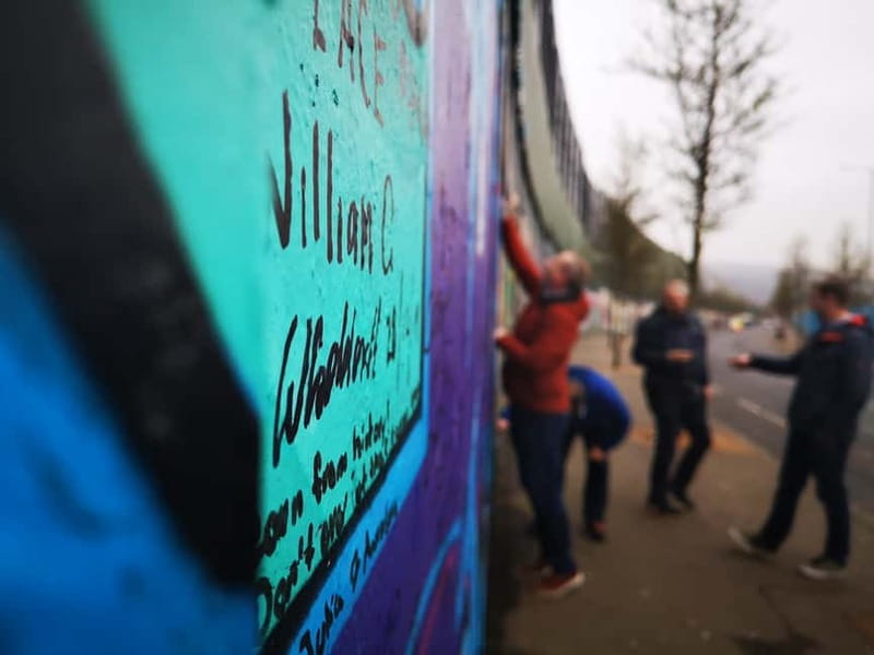Belfast: Famous Murals Private Tour - Peace Walls: The Moment You Can Literally Add Your Name