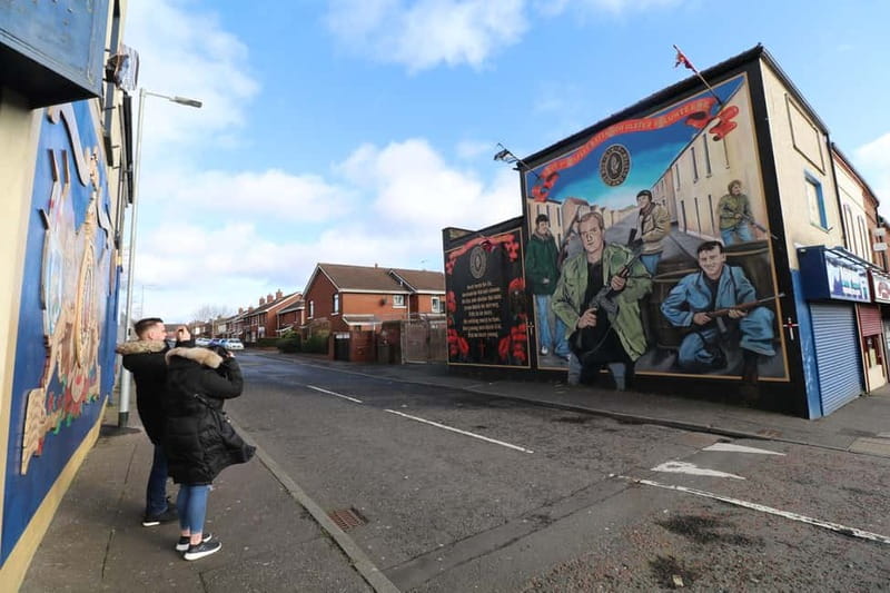 Belfast: Famous Murals Private Tour - How the Private Guide Changes Everything