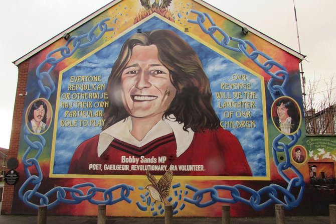 Belfast: Murals Taxi Tour - International Wall: Murals as a Living Conversation