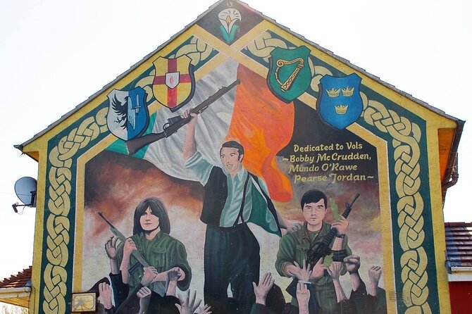 Belfast political history and mural unique private 90 min tour - Stop 2: Shankill Road—Loyalist UVF/UFF roots and street-level memory