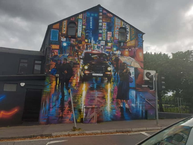 Belfast: Private Black Taxi Cab Political Murals Tour - Why Belfast murals feel different from postcards