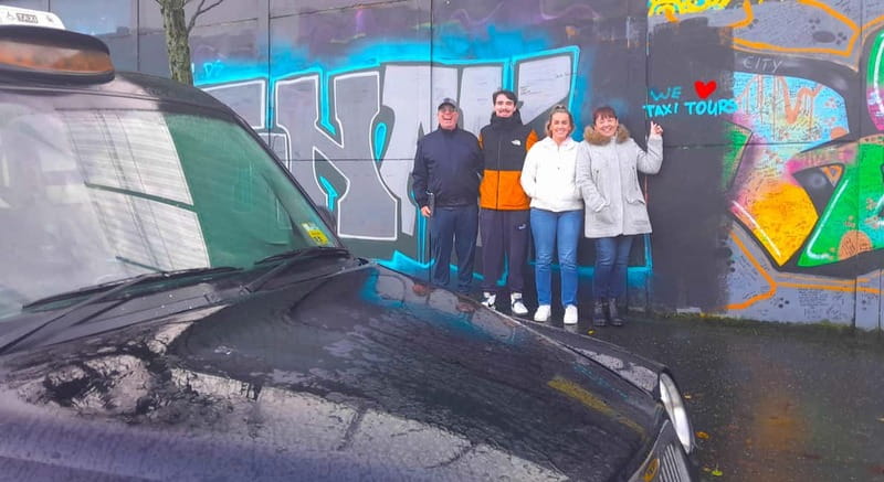 Belfast: Private Black Taxi Cab Political Murals Tour - Pickup and drop-off: keeping it easy in central Belfast