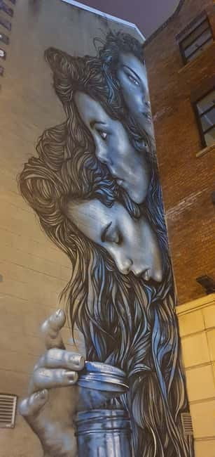 Belfast : Pub Music , Street Art Experience Walking Tour - Entering Belfast with street art and music, not a checklist
