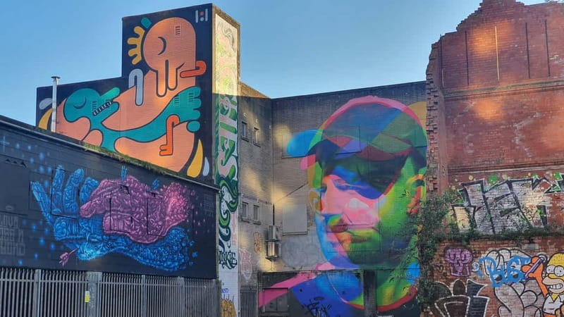 Belfast : Pub Music , Street Art Experience Walking Tour - Starting at the MAC behind Belfast Cathedral: the route starts fast