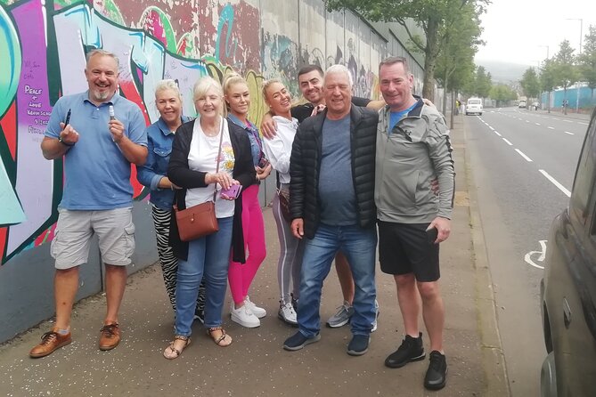 Belfast's Political Mural Taxi Tour - Why a taxi mural tour beats a walking route in Belfast