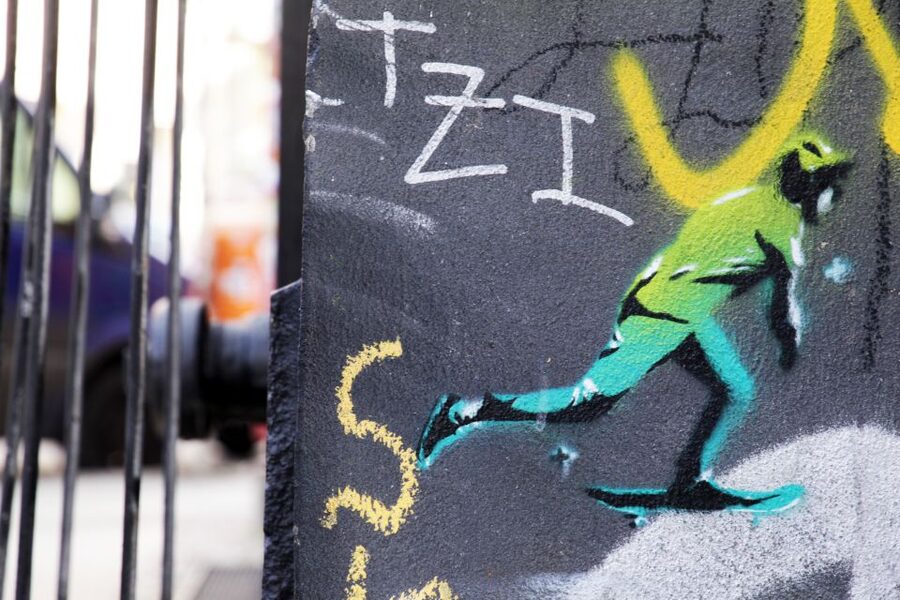 Berlin: 3-Hour Street Art Tour - Weather, shoes, and pace: the small things that affect your day