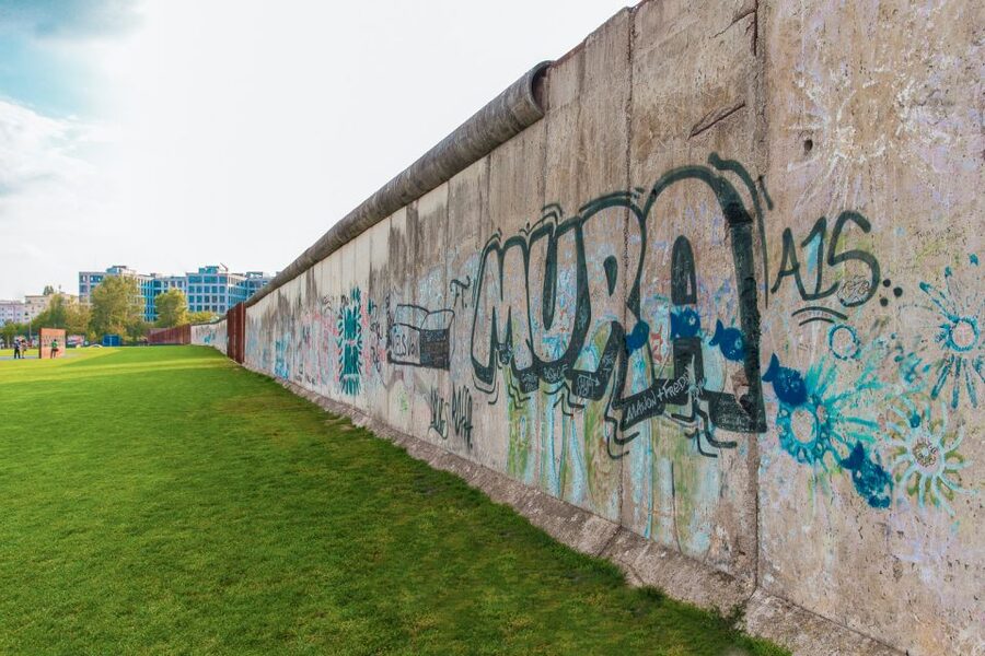 Berlin: Graffiti Workshop at the Berlin Wall - Should You Pre-Plan Your Word?