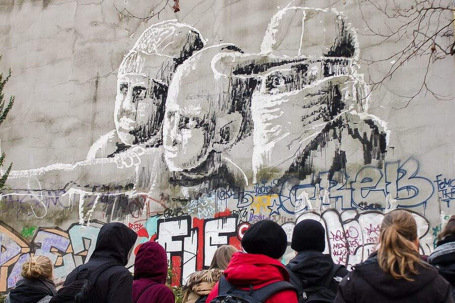 Berlin: Private Kreuzberg Street Art Walking Tour - Price and Value: $200 Per Group Up to 5