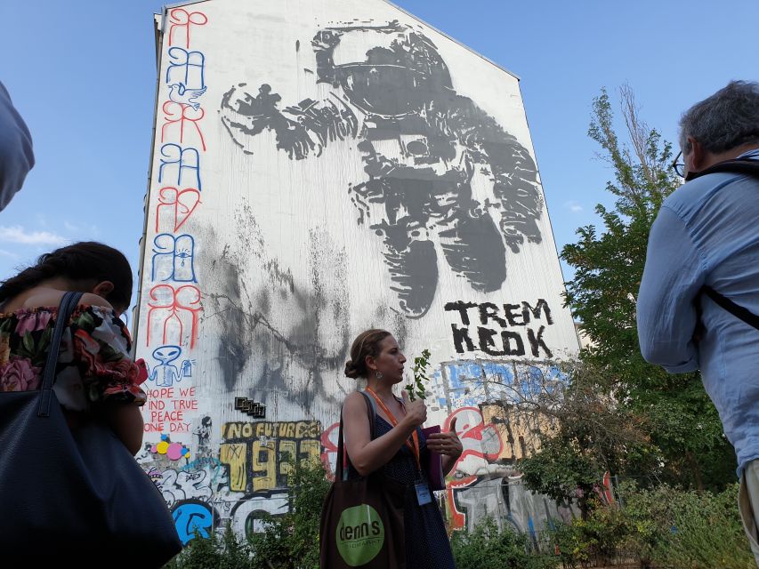 Berlin: Street Art and Alternative Tour - How the Guide Connects Politics, Economy, and Gentrification