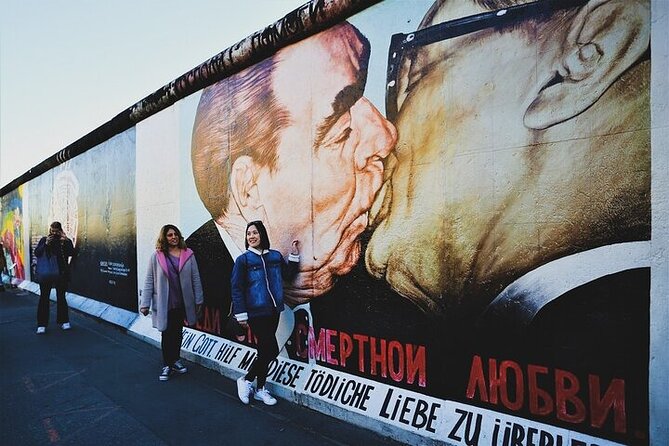 Berlin Street Art Tour with Graffiti, Murals, and Urban Culture - Street art in Berlin: what you’ll see in 3 hours