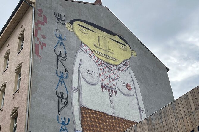 Berlin Street Art Tour with Graffiti, Murals, and Urban Culture - What to look for as you walk (so you get more than photos)