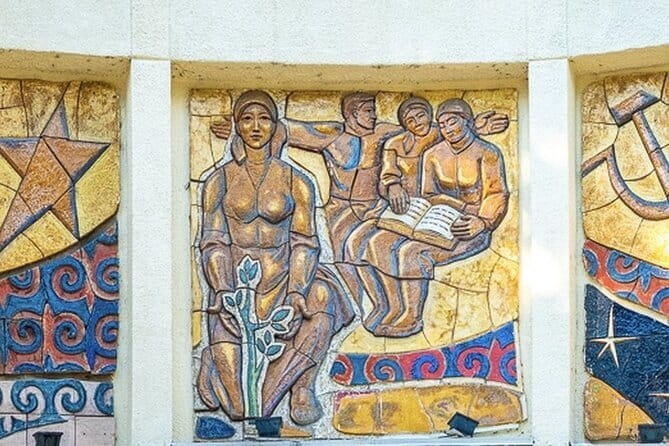 Bishkek Street Murals , Mosaics Arts and Kyrgyz Nomadic History - Ala-Too Square: Manas, national symbols, and modern civic space