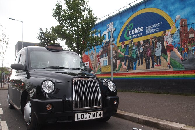 Black Taxi Mural "Tour Like A Local" - Entering Belfast Murals Without the Crowd Chaos