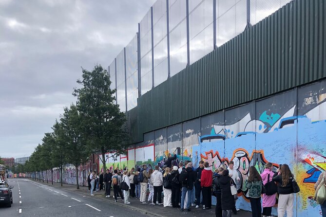 Black Taxi Tour of Belfast – Politics, Murals peace walls Tour - Meeting Point and Pickup: Where to Show Up Ready to Roll