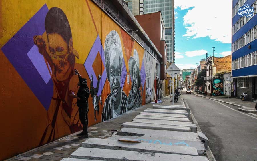 Bogotá: Graffiti Tour el mejor recorrido de arte urbano - Key highlights to know before you go