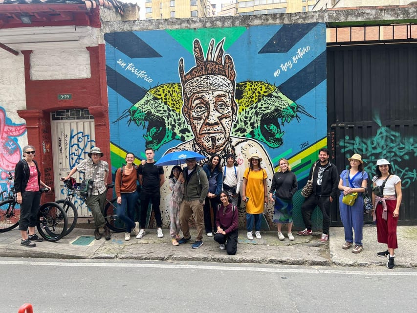 Bogotá: Graffiti Tour el mejor recorrido de arte urbano - What makes the guides the main event (names you’ll hear)