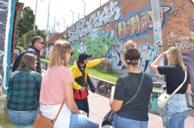 Bogotá: La Candelaria Graffiti & Urban Art Guided Tour - Meeting at Chorro de Quevedo and how to plan for 150 minutes on your feet