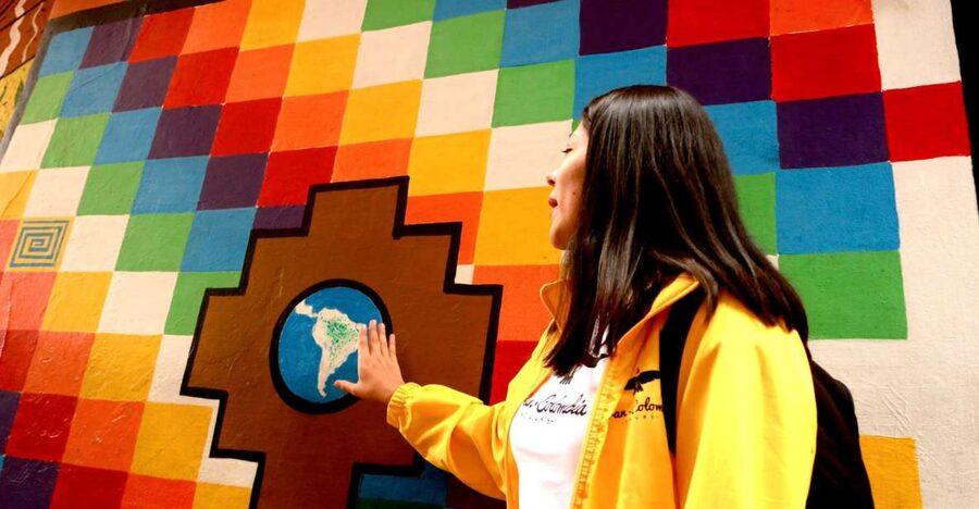Bogotá: La Candelaria Graffiti & Urban Art Guided Tour - Journalists’ Park: symbolism, social tension, and the role of women artists