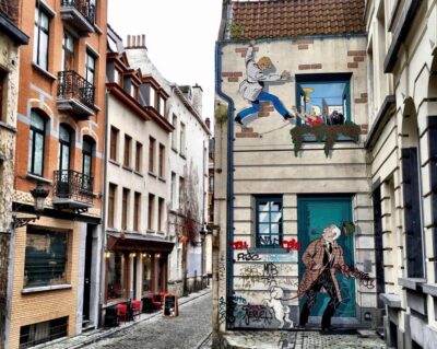 Brussels Comics & Street Art: Private Walking Tour - Zuidstation meeting point: how the tour starts strong