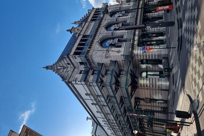 Brussels through its comics murals - The route in plain terms: one stop, many mural moments