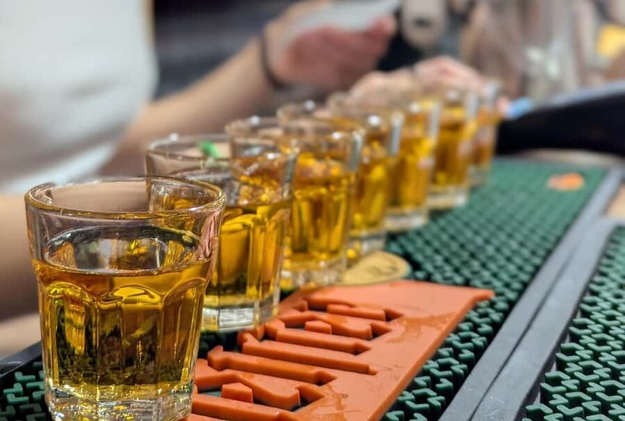 Budapest: Ruin Bars, Street Art, and Jewish Quarter Tour - The alcohol side: what’s included and who it’s for