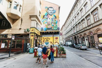 Budapest: Street Art and Underground Movements Walking Tour - The 2-Hour Street Art Hunt in Central Budapest’s Social Zones