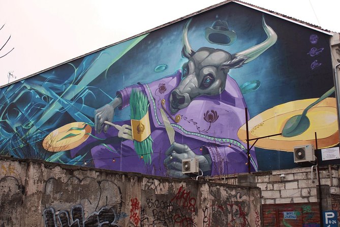 Budapest Urban Art - Private Street Art Tour with a Drink in a Ruin Bar - Designer, vintage, and pop-up stores as part of the art story