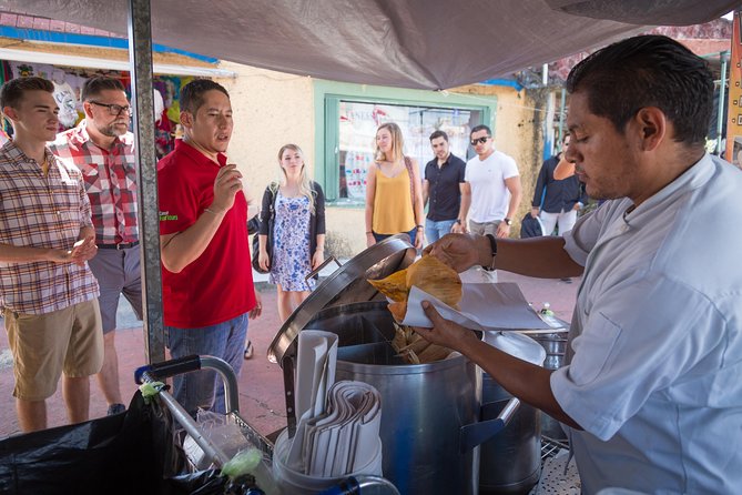 Cancun Street Food Tour with Food Stalls, Local Market and Murals - Guides, Pace, and Group Size: What the Best Versions Feel Like