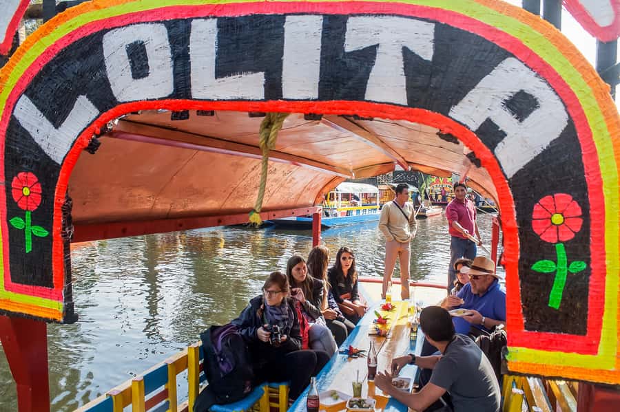 CDMX: Xochimilco, Coyoacan, Frida Kahlo Museum & Murals Tour - The co-op artisan stop: a small detour with real impact