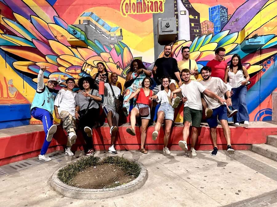 Complete Tour in Comuna 13: Graffiti, History and Street Delights - The Famous Ice Cream Break: The Scoop People Mention for a Reason