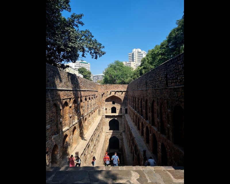 Delhi Street Art Tour: Explore the Murals & Visit a Stepwell - South Indian breakfast: dosa + filter coffee as the payoff
