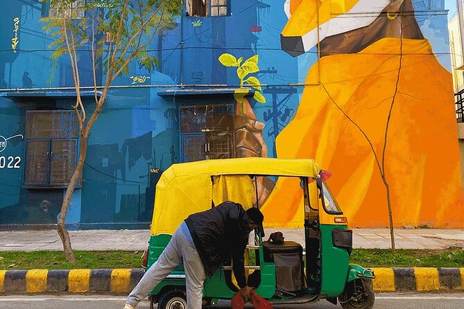 Delhi Street Art Walk in Lodhi Art District with Chai & Food - Chai Break in Lodi Colony: Homemade Tea and Light Bites