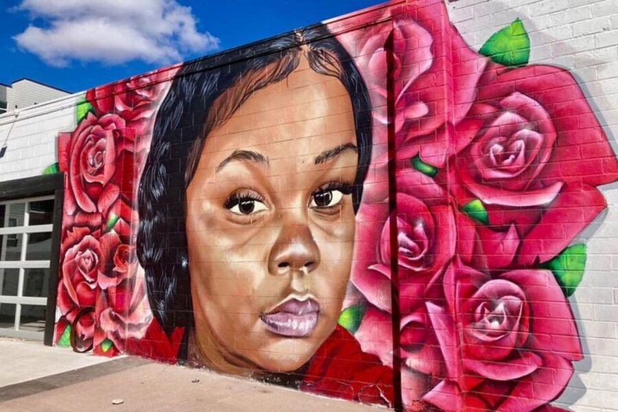 Denver Street Art & Murals Tour + Brewery Visit/Beer Tasting - RiNo collaboration murals: where technique turns into storytelling